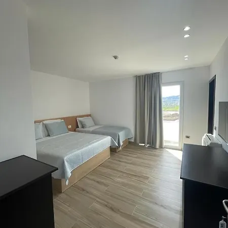 Verzaci Hotel