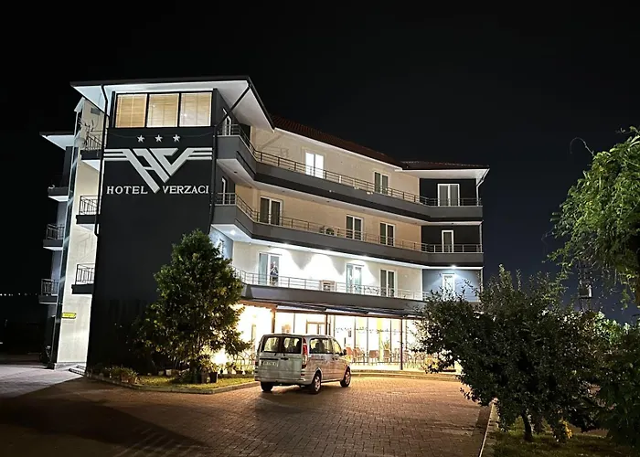 Отель Verzaci 3*